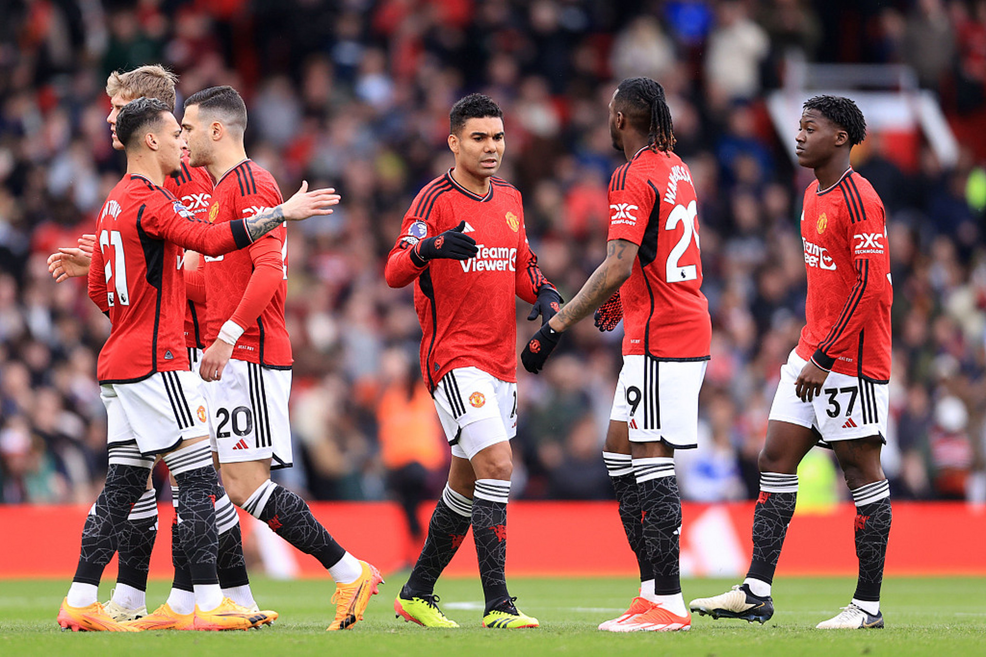 湖人对中锋 湖人对中锋