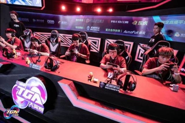 中国男足多 中国男足多