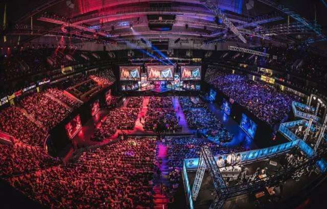 下游低位防 下游低位防